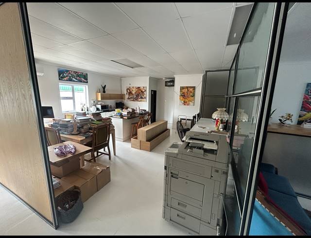 130M² OFFICE TO LET IN BALLITO DISTRICT